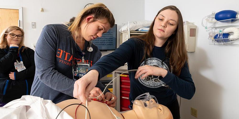 Residents practicing in Simulation Room.